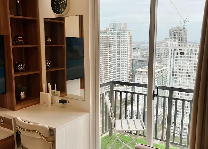 Near Ayala-charming With Balcony&great View * Cebu