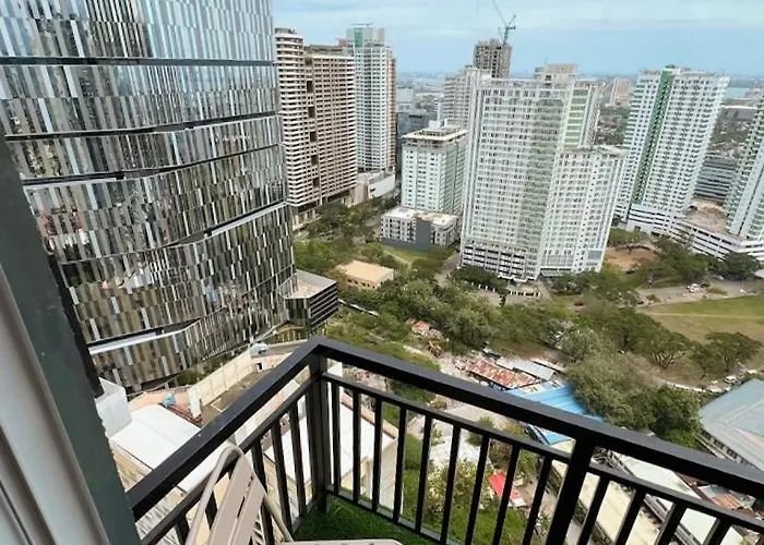 Near Ayala-charming With Balcony&great View Appartement *