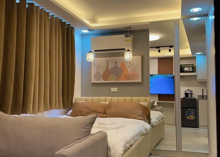 Near Ayala-charming With Balcony&great View *